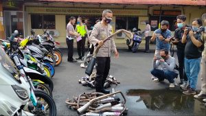 Puluhan Motor Tidak Menggunakan Knalpot Standar Terjaring Razia