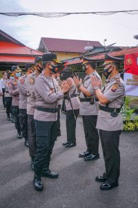 Kapolres Pontianak Pimpinan Sertijab Kasat Lantas dan 4 Kapolsek