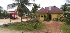Warga Dusun Pasar Lama Sambas, Keluhkan Pembangunan Pertashop