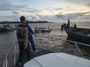 1 Kapal Tenggelam Diterjang Gelombang Setinggi 2 Meter di Perairan Kubu Raya