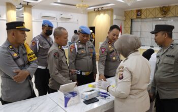 Polres Ketapang Gelar Tes Urine Narkoba Ke Seluruh Anggota