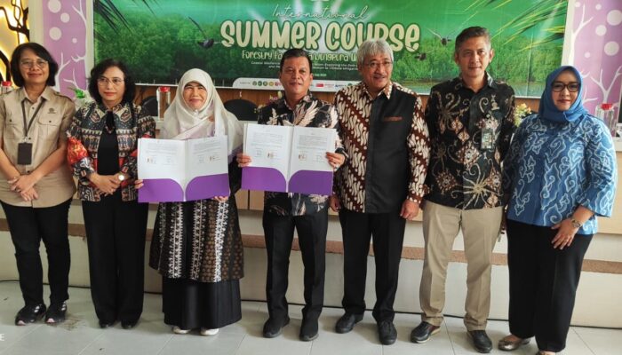 Pengelolaan Hutan Lestari Sebagai Bidang Utama Kerjasama Antara PT Mayawana Persada dengan Fakultas Kehutanan Untan