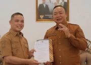 Bupati Ketapang Serahkan 9 Usulan  Perbaikan Jalan Provinsi Kepada Gubernur Kalbar