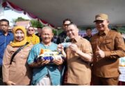 Gubernur Kalbar dan  Bupati Datangi Langsung Langsung Lokasi Pasar Murah