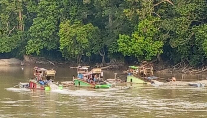 Warga Keluhkan Dugaan Aktifitas  PETI di Sungai Pawan
