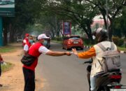 K3 Kubu Raya Bagi Masker ke Pengendara