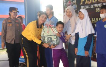 Jelang HUT Polwan ke-78, Polwan Kalbar Gelar Perlombaan Olahraga  SOLNA