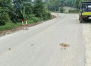 Kritik Keras Masyarakat Proyek Pelebaran Jalan di Bengkayang tanpa Papan Informasi